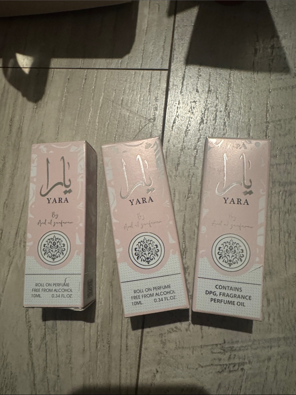 Ara Pink Roll-On Perfume Set